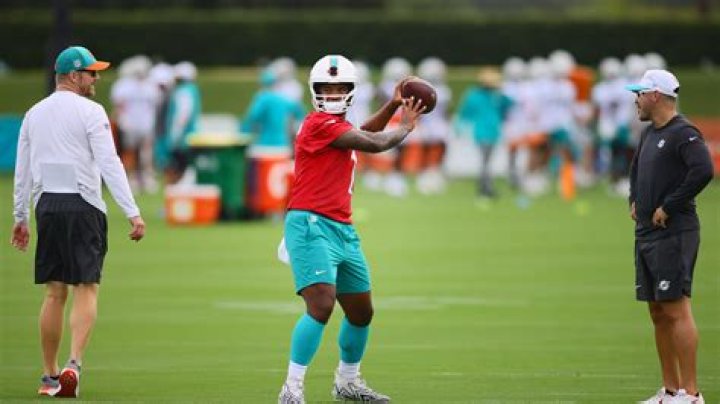 
Tua Tagovailoa: Miami Dolphins updated contract extension, salary and more 