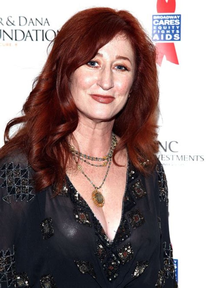 Vicki Lewis Net Worth