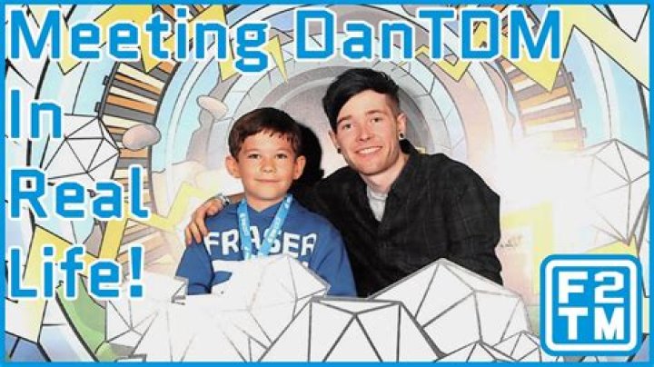Where does dantdm live