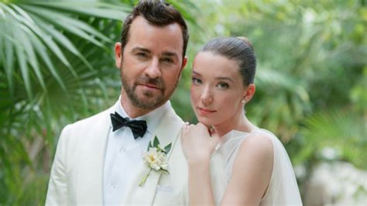 Who Is Leyna Bloom Husband Or Partner? Details On Her Before Surgery- Photos As A Child