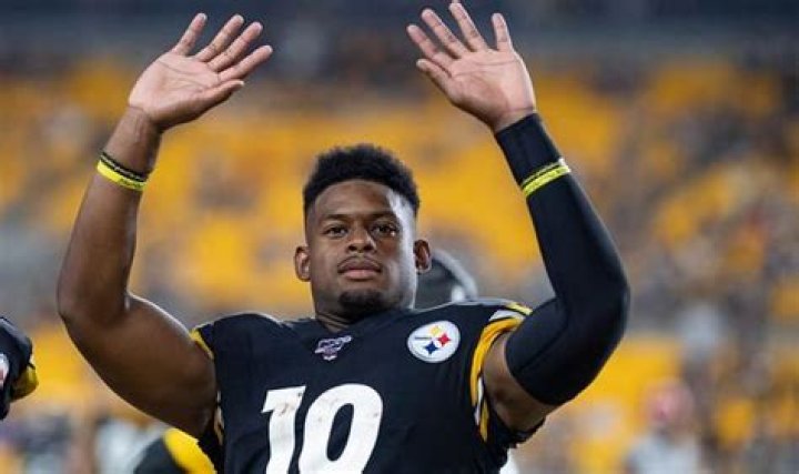 Why do they call him JuJu Smith-Schuster? Where does the nickname JuJu come from?