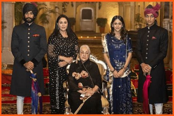 Zana Avdiu Biografia Wikipedia: How Old Is The Journalist? Family And Net Worth