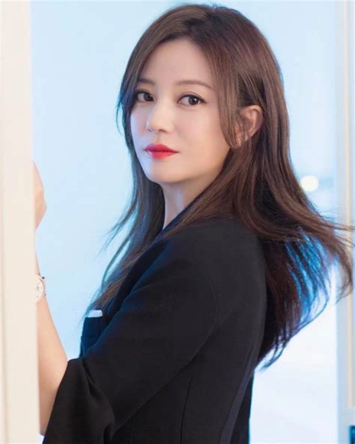 Zhao Wei Height, Weight, Measurements, Bra Size, Shoe Size